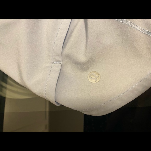 Lululemon speed up shorts 2.5” size 4 - Picture 5 of 7